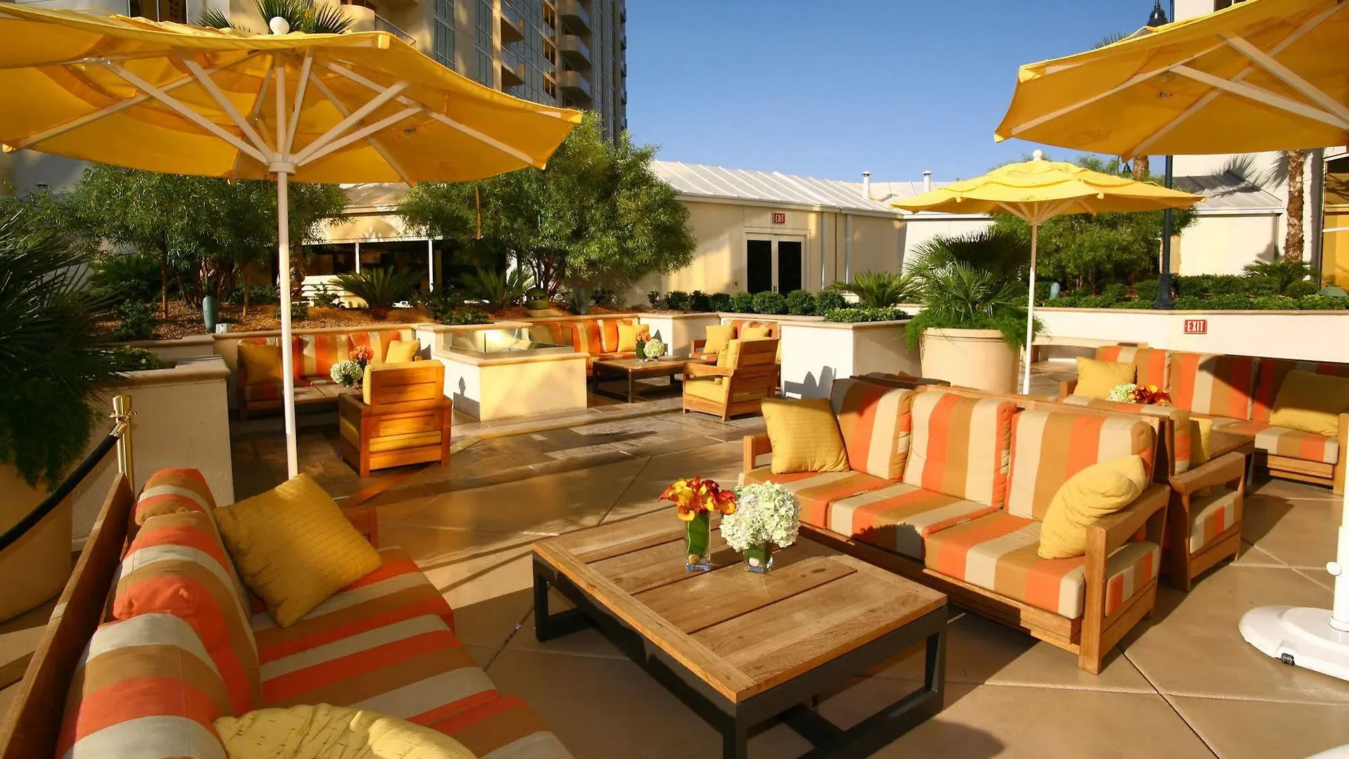 Luxury Suites International At The Signature Las Vegas 4*,