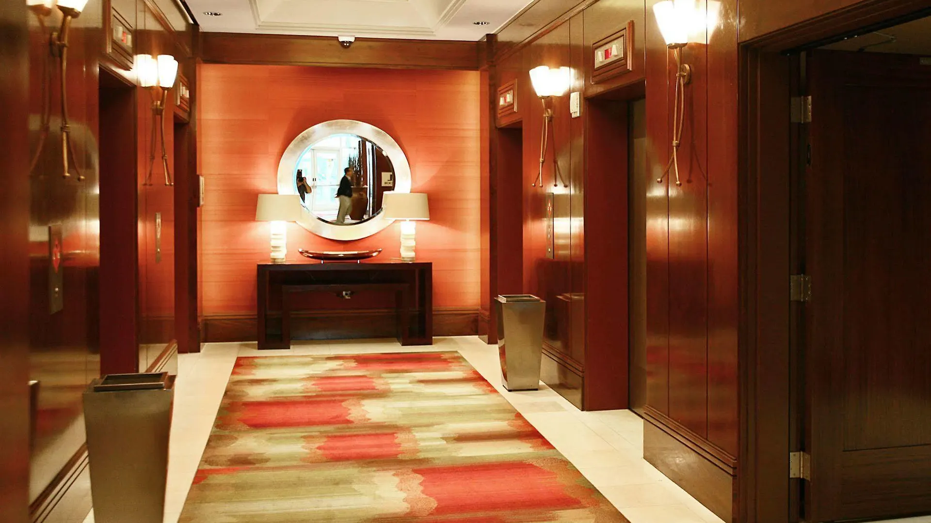 Luxury Suites International At The Signature Las Vegas