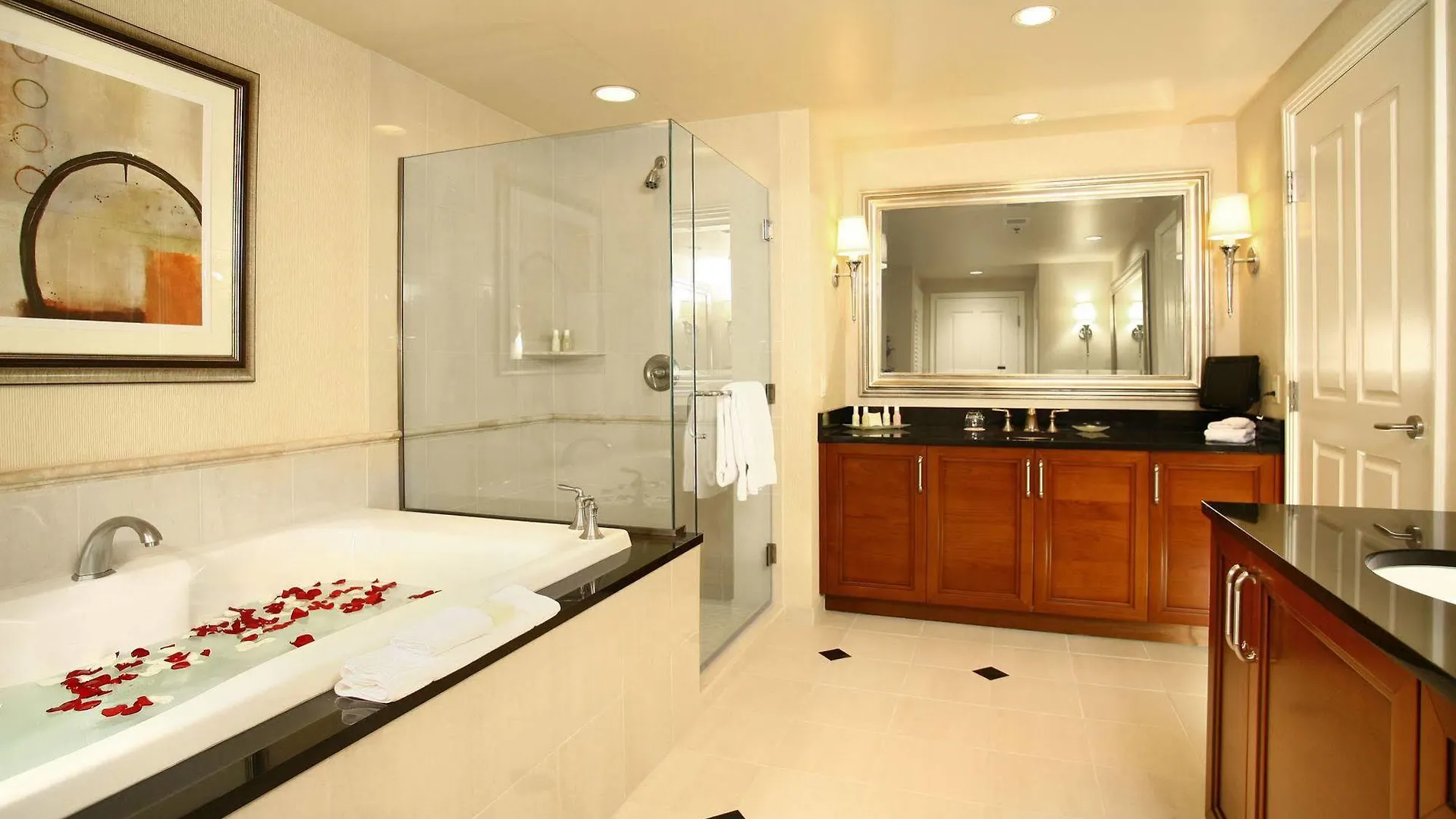Luxury Suites International At The Signature Las Vegas